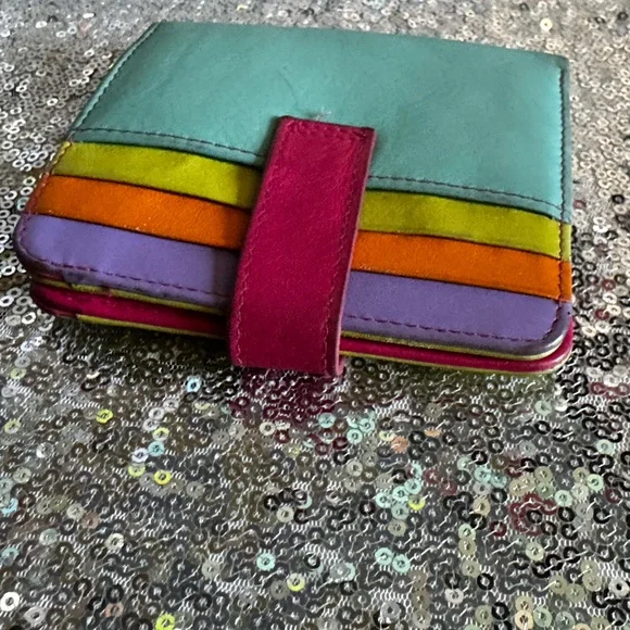 Colorful Bi-Fold Genuine Leather Cards Wallet For Women - Picture 5 of 16